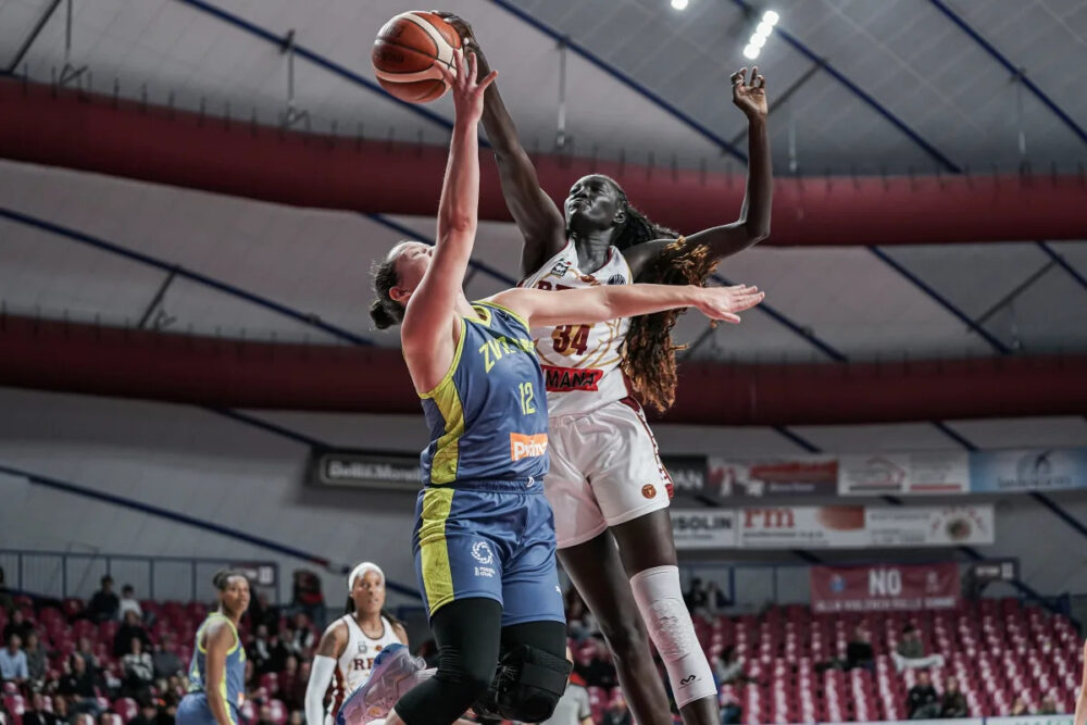 Basket femminile, la Reyer Venezia cade in casa contro l’USK Praga in Eurolega. Primo ko stagionale per le venete