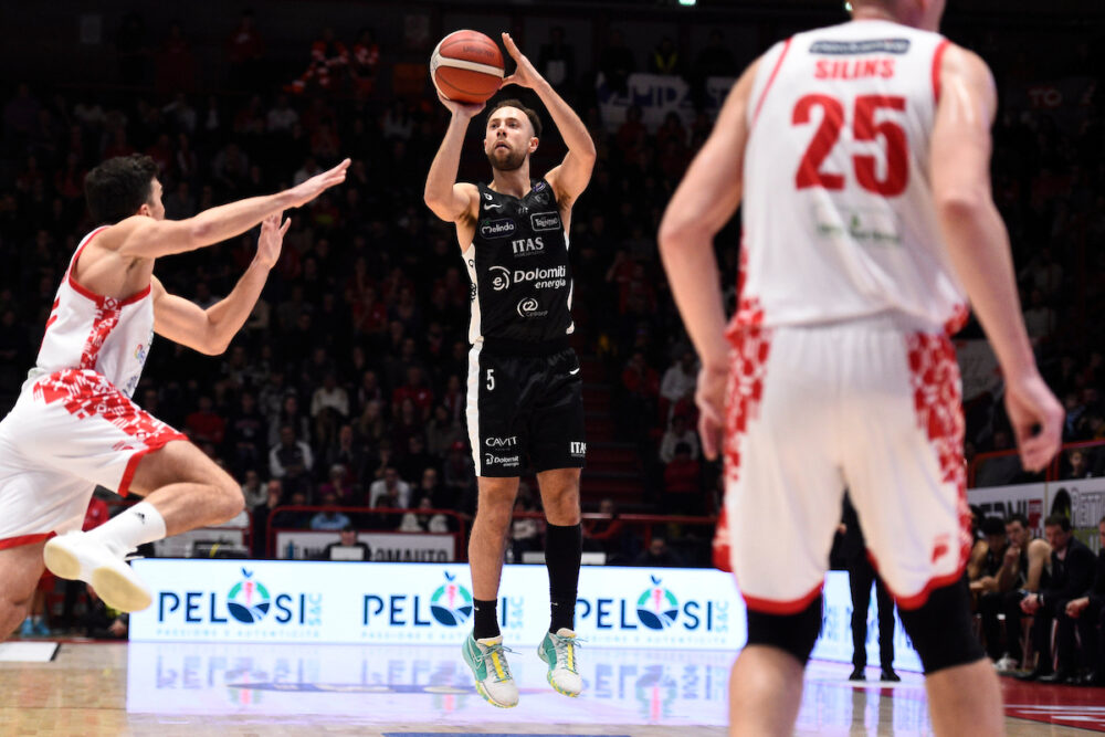 Basket, vittorie per Trapani e Brescia in Serie A. Trento rimane imbattuta, Reyer ko in casa contro Reggio Emilia