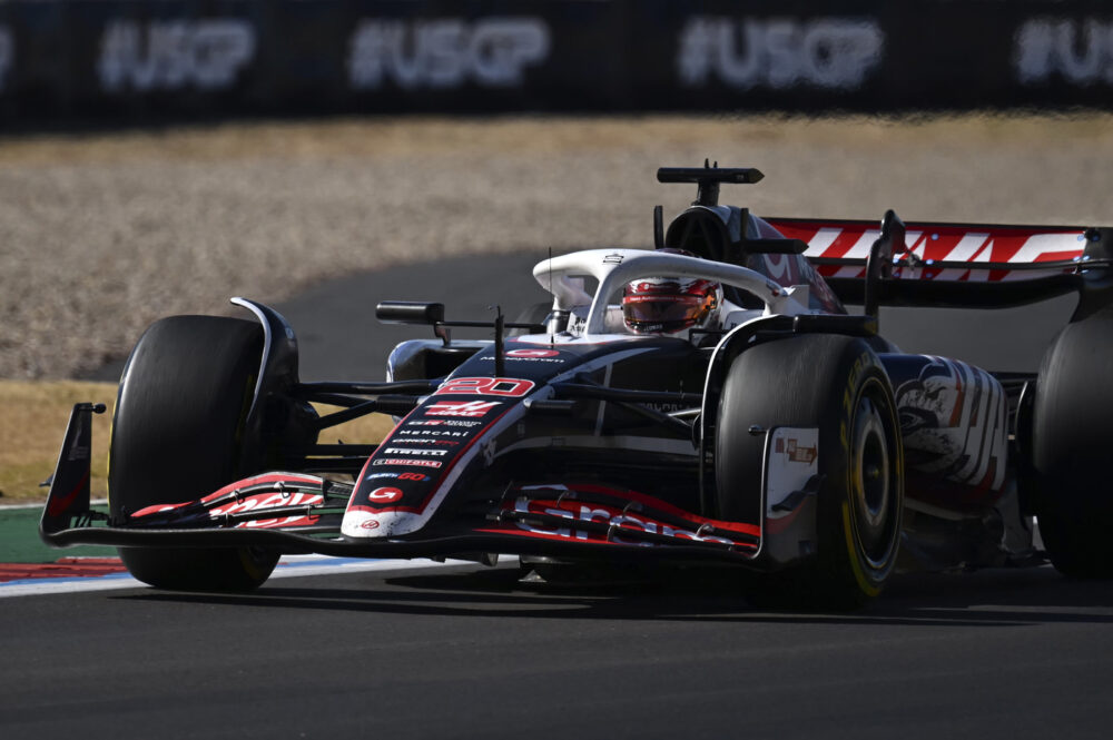 F1, Magnussen non recupera e salta tutto il weekend in Brasile. Nuova chance per Bearman