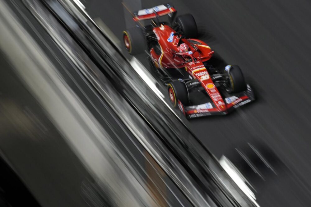 F1, Ferrari sfida McLaren nelle qualifiche di Las Vegas. Mercedes terza incomoda, incognita Verstappen