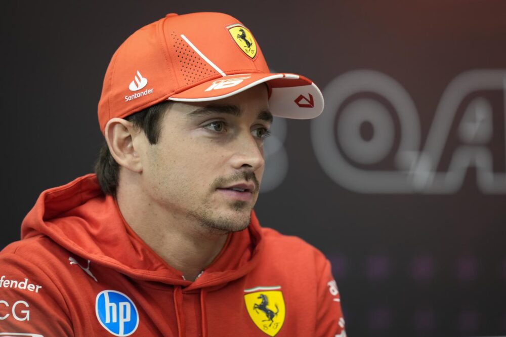 Charles Leclerc amareggiato: “Dopo le prove libere siamo tornati sulla terra nelle qualifiche Sprint…”