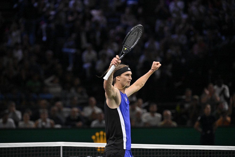 ATP Parigi Bercy, Zverev e Dimitrov a fatica ai quarti di finale. Avanzano de Minaur, Tsitsipas e Rune