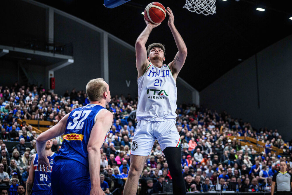 Basket, Casalone: “Pozzecco ha avuto un forte mal di testa”. Grant Basile: “Un onore vestire questa maglia”