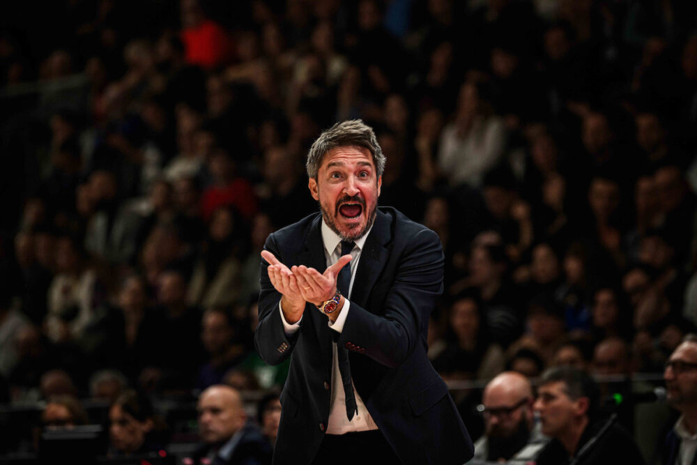 Basket, Gianmarco Pozzecco: “Approccio sbagliato alla partita. Abbiamo dovuto fare due squadre”