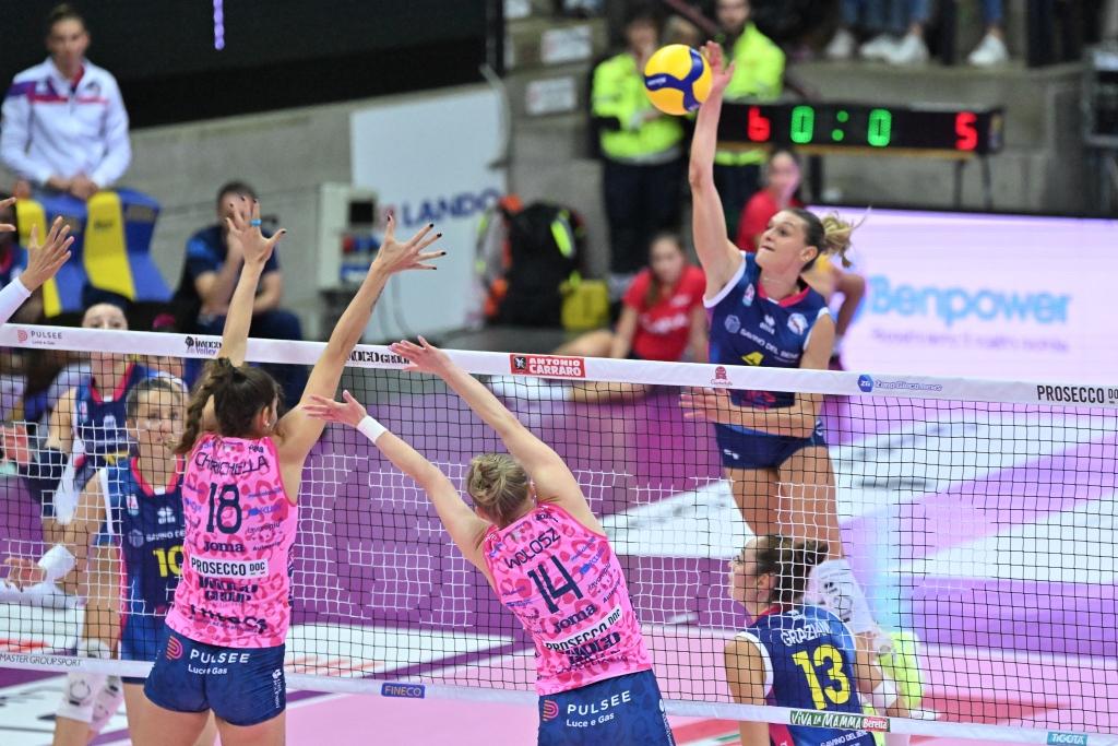 LIVE Scandicci Voluntari 2005 3 0, Champions League volley femminile in DIRETTA: Carol e Baijens firmano il primo successo delle toscane!