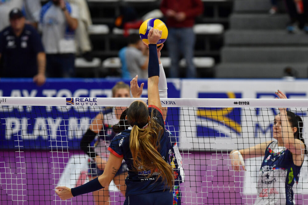 Volley femminile: Bergamo, Busto Arsizio e Chieri vincono in Serie A1, 8 muri di Zakchaiou