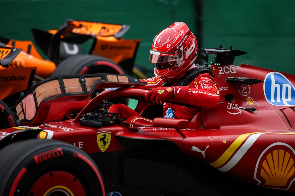 F1, arriva una multa per Leclerc: sanzione meno severa rispetto a Verstappen