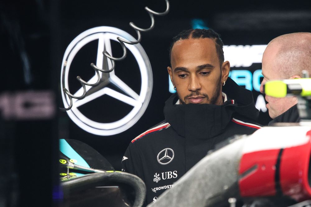 F1, Lewis Hamilton: “Ci sono stati attacchi nei miei confronti, ma io continuerò a lottare e a dare tutto”