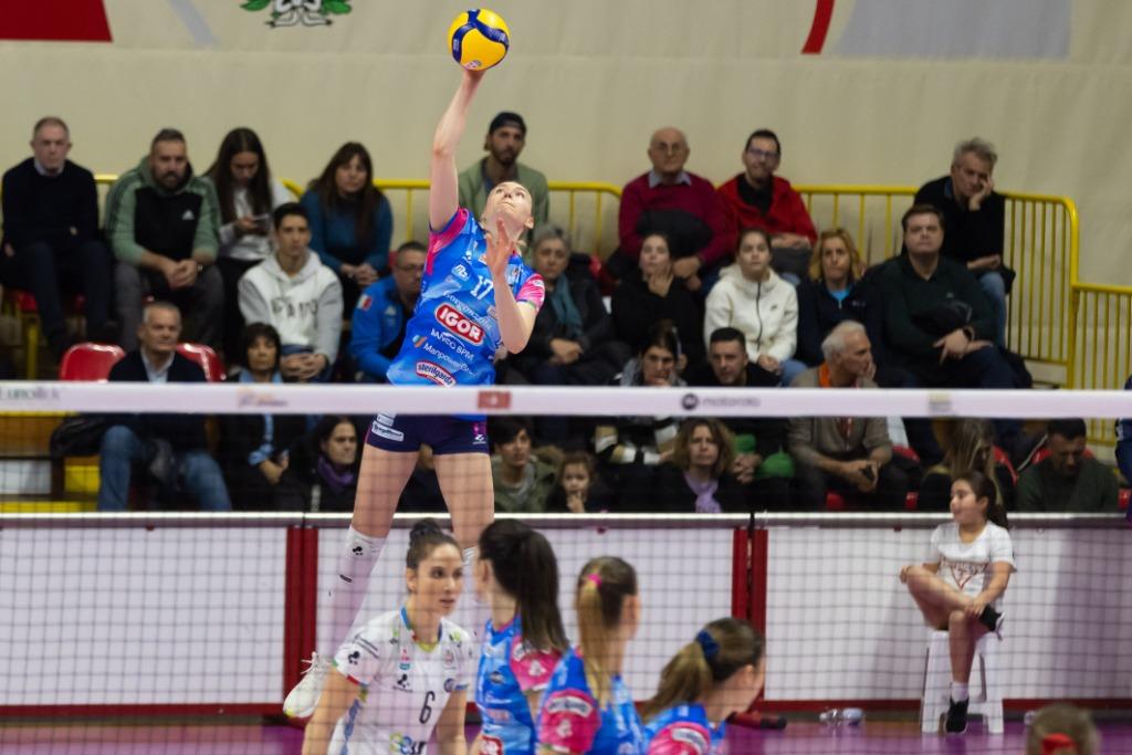 Volley femminile, Novara a valanga sul campo della capolista polacca LKS Lodz! Quarti di Cev Cup più vicini per le piemontesi