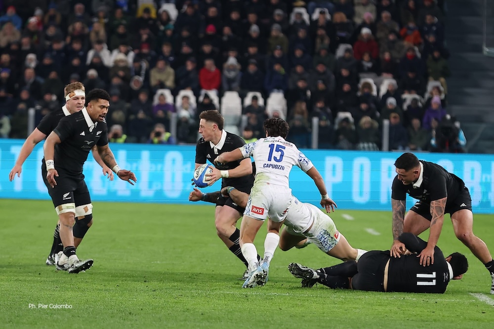 Rugby, una bella Italia lotta, spreca e cede alla Nuova Zelanda