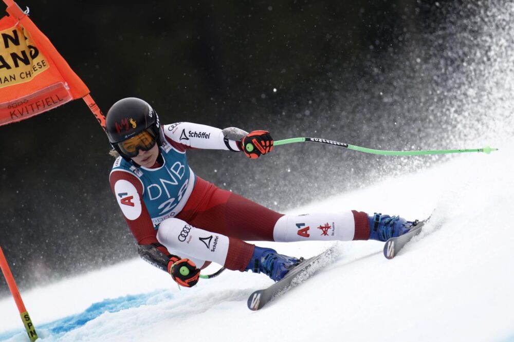 Sci alpino, Nadine Fest apre il poker austriaco nel superG di Coppa Europa di Kitzbuehel. Bene le Delago