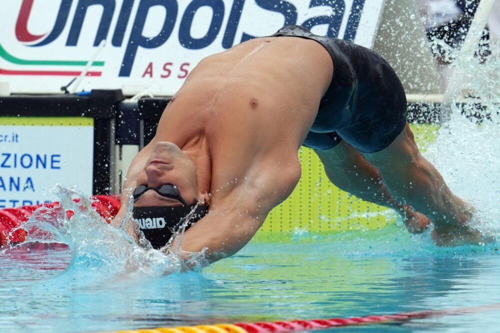 Nuoto, Lorenzo Mora dopo il sesto posto nei 100 dorso: “Ho pagato l’ultima vasca”