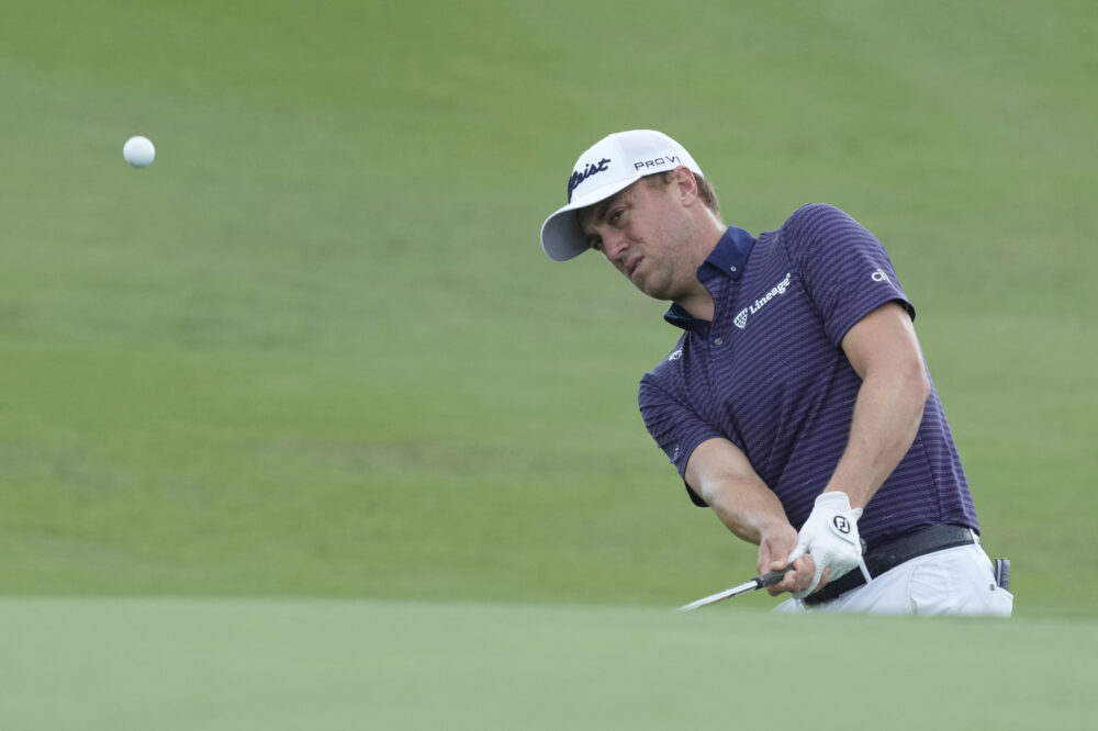 Golf, Justin Thomas prende la testa dell’Hero World Challenge. Scheffler insegue