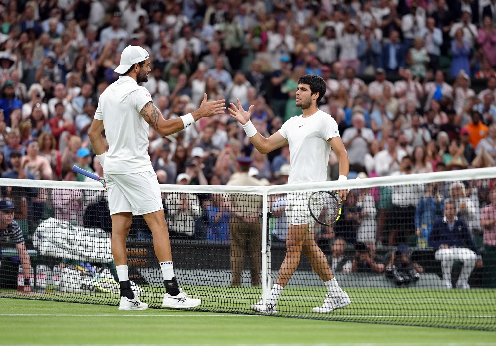 Tennis, Matteo Berrettini si allena con Carlos Alcaraz prima di volare in Australia