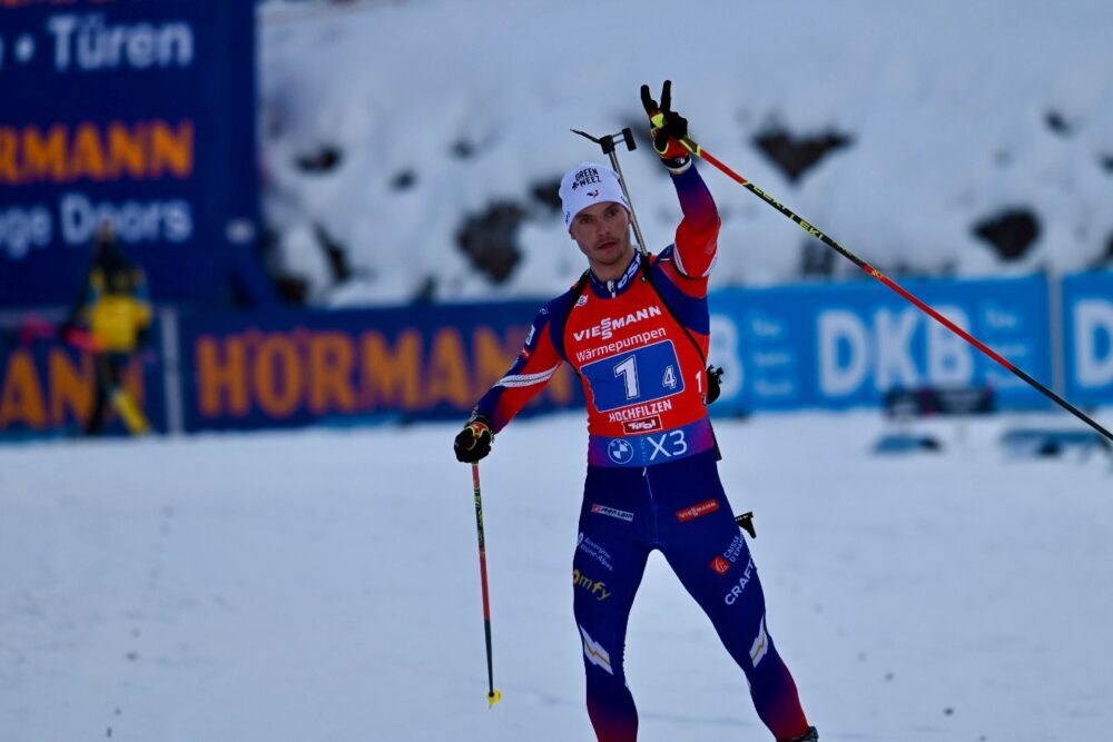 Biathlon, Francia vittoriosa contro la Norvegia nella staffetta maschile a Hochfilzen. Italia settima