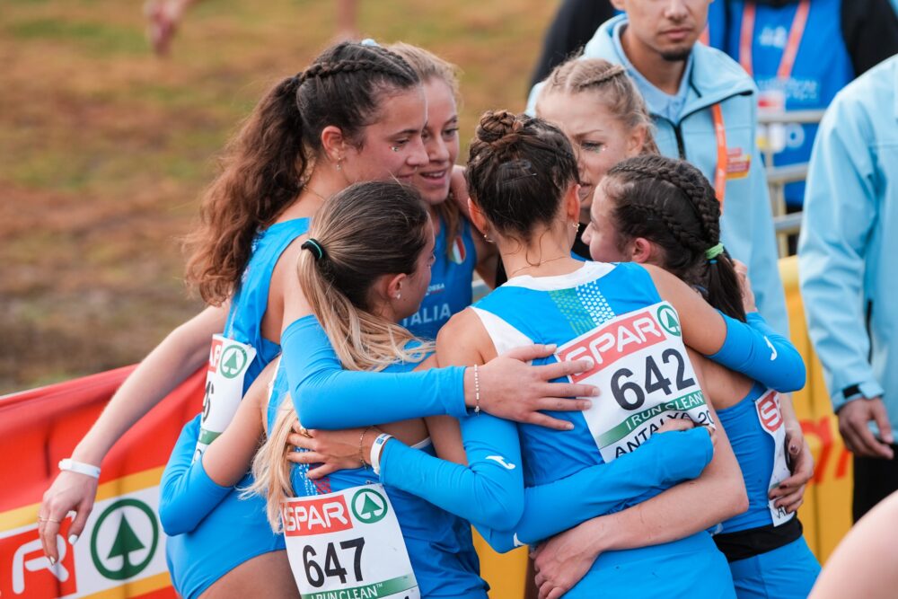 Atletica, l’Italia conquista il bronzo con le under 20 agli Europei di Cross. A Fitzgerald e Laros i primi titoli