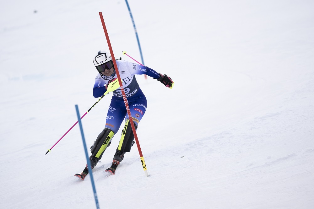 LIVE Sci alpino, Slalom femminile Mondiali juniores 2025 in DIRETTA: Pomare, Collomb e Bieler, serve la rimonta per il podio