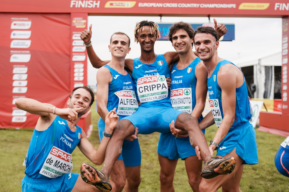 Yeman Crippa sul podio agli Europei di Cross: “Finalmente argento sul campo, orgoglioso da capitano”