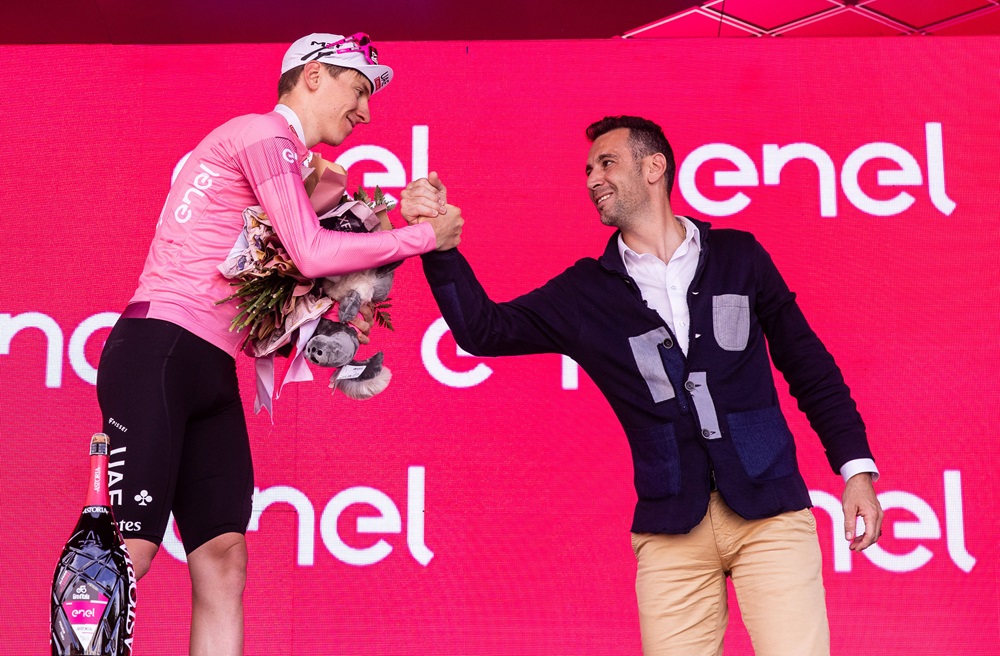 Nibali sul 2025: “Pogacar e Roglic possono ripetersi, Ayuso pronto per vincere il Giro d’Italia”