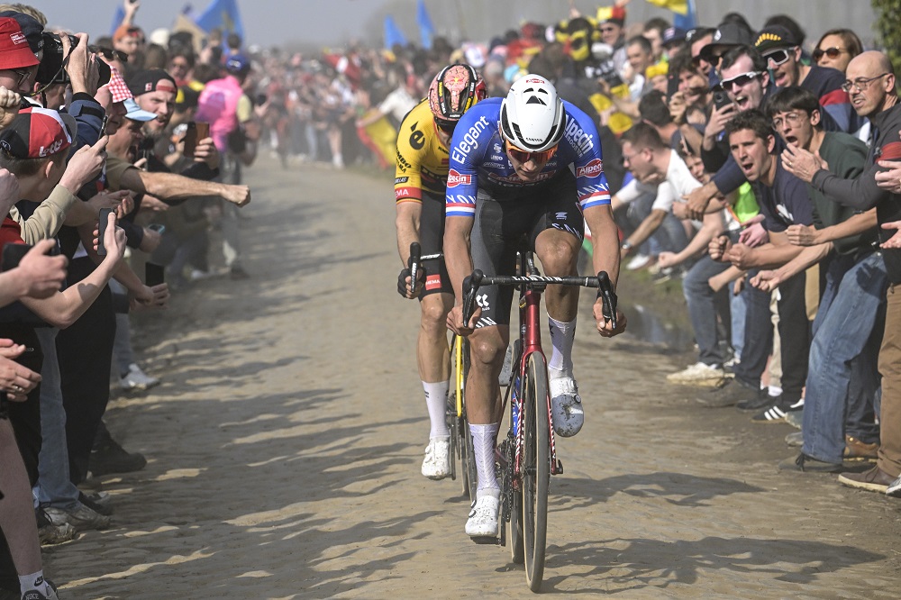 Oggi la prima sfida Van der Poel Van Aert! Orario Exact cross Loenhout, dove vederli in tv e streaming