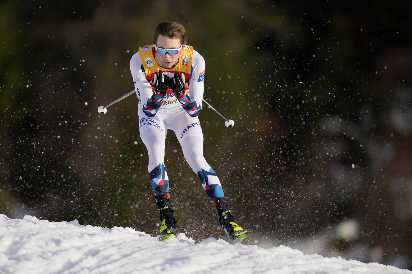 Combinata nordica: Jarl Magnus Riiber si impone nella prova di fondo della mass start. Tredicesimo Aaron Kostner