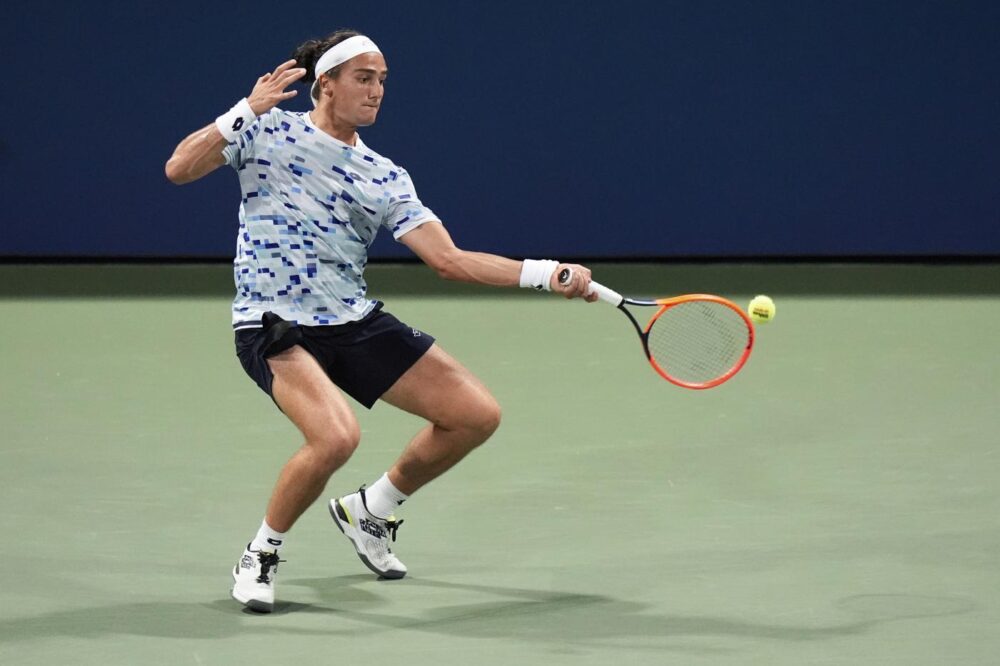 Mattia Bellucci esce di scena all’ATP di Montpellier contro Aleksandar Kovacevic