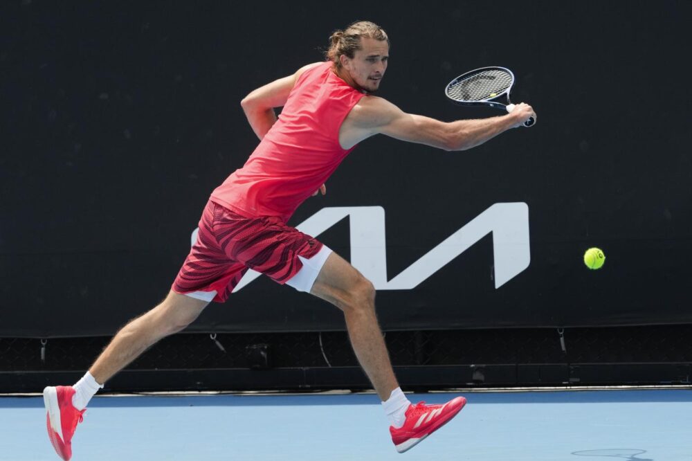 Australian Open 2025, debutto ok per Alexander Zverev: Pouille ko con un 6 4 periodico