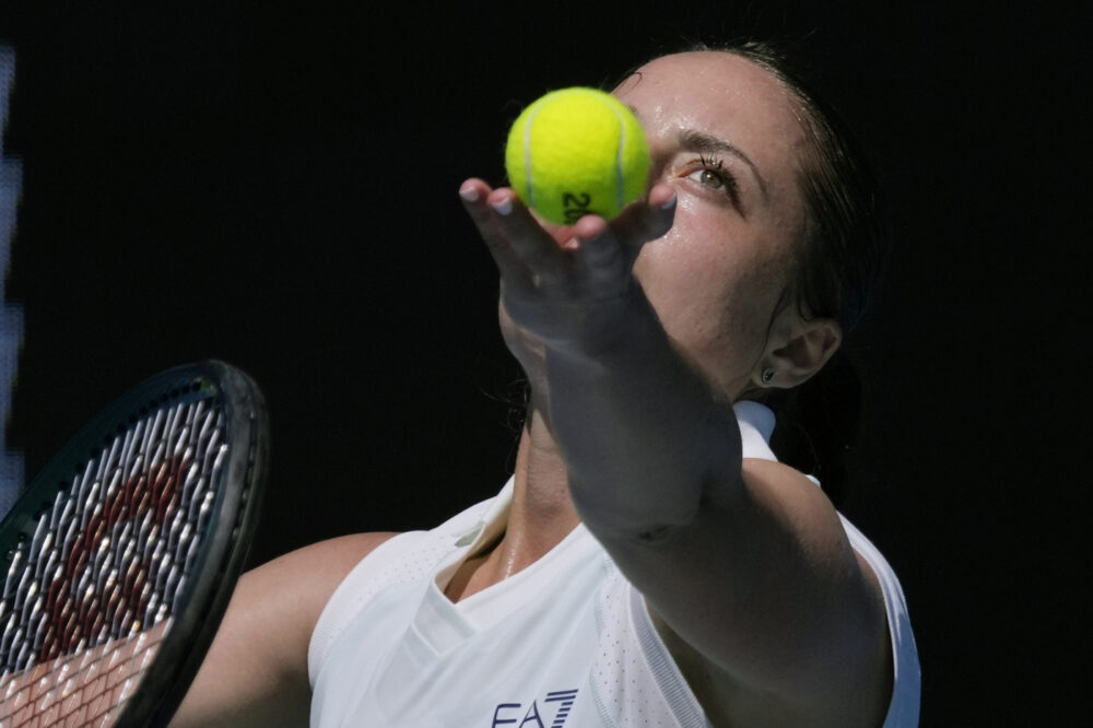 WTA Merida 2025: Elisabetta Cocciaretto lotta un set, poi lascia strada a Magda Linette