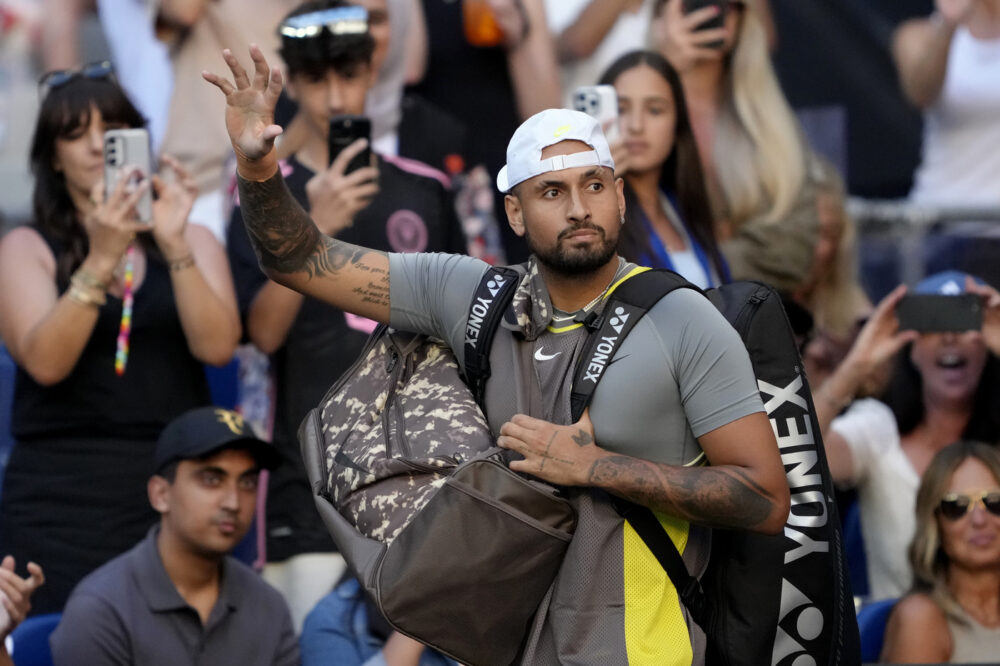 Kyrgios festeggia: “Solo 3 mesi per Sinner, non c’è correttezza. Tanti la pensano come me”