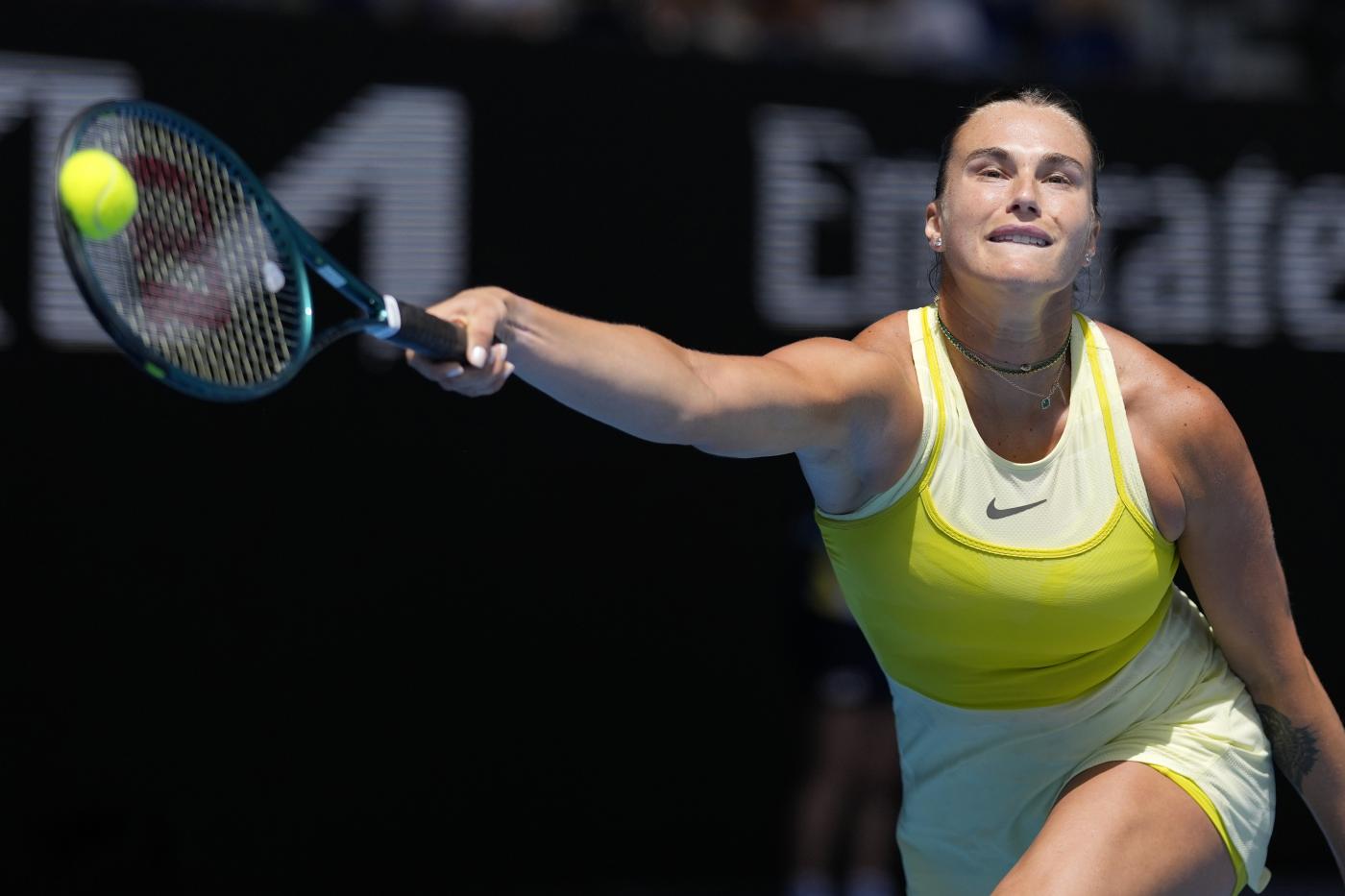 Australian Open, risultati tabellone femminile 19 gennaio: Sabalenka avanti facile, Gauff si impone in rimonta. Avanzano Badosa e Pavlyuchenkova