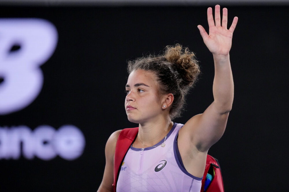 LIVE Paolini Ostapenko, WTA Doha 2025 in DIRETTA: serve contenere la potenza della lettone