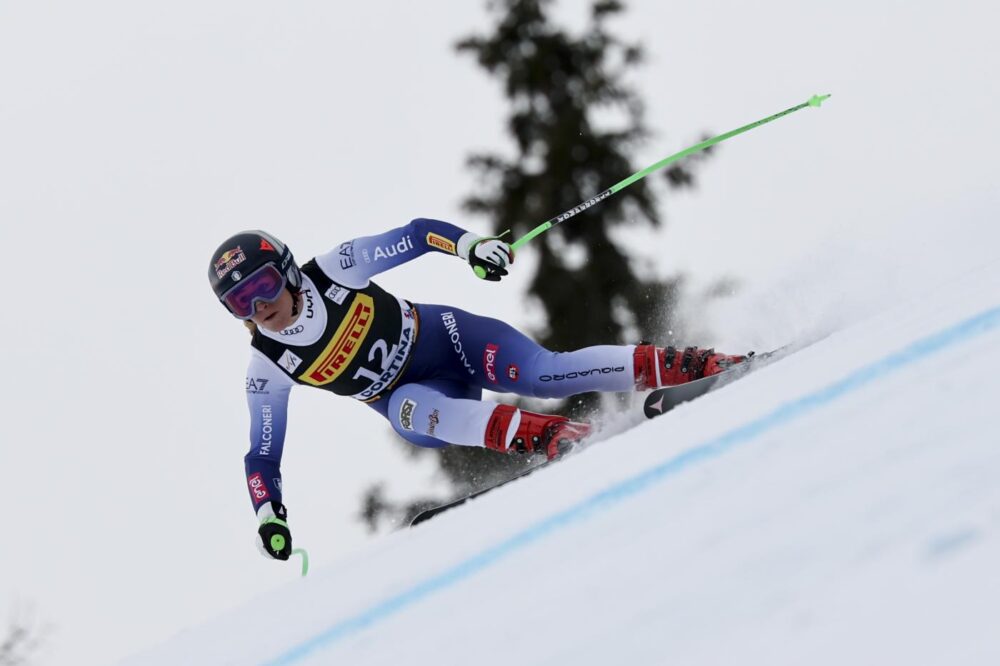 LIVE Sci alpino, Prova discesa femminile Mondiali in DIRETTA: Brignone e Goggia non si fanno intimidire da Gut, vola Delago