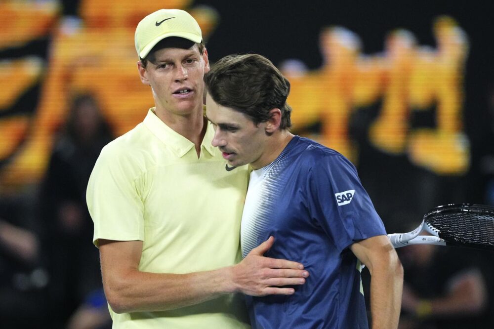 Alex de Minaur risponde alle critiche su X di un tifoso di Djokovic, oppositore di Sinner per il caso ‘Clostebol’