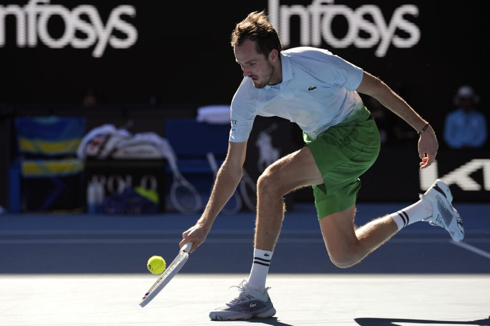 Daniil Medvedev fuori agli Australian Open! L’astro nascente Learner Tien piega il russo al super tie break!