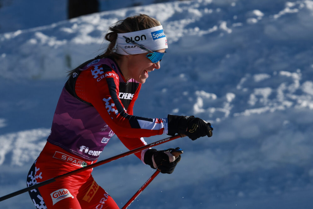 LIVE Sci di fondo, 50 km femminile Mondiali 2025 in DIRETTA: Karlsson condanna la Norvegia, argento per Weng, bronzo per Johaug!