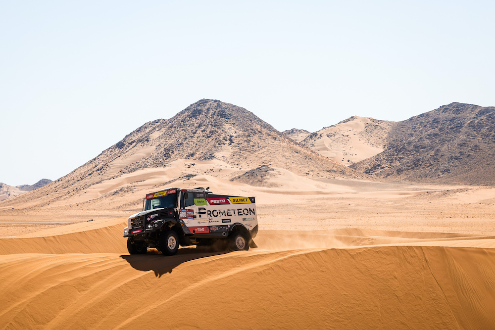 Dakar 2025: Macik vince il quarto stage tra i camion e allunga in classifica. Loprais perde terreno