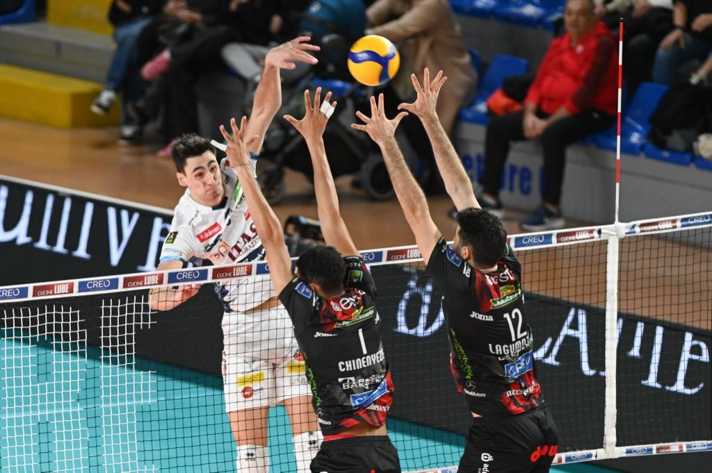 LIVE Trento Civitanova 2 2, Coppa Italia volley 2025 in DIRETTA: l’Itas si ritrova nel quarto set, 25 22 e si va al tie break!