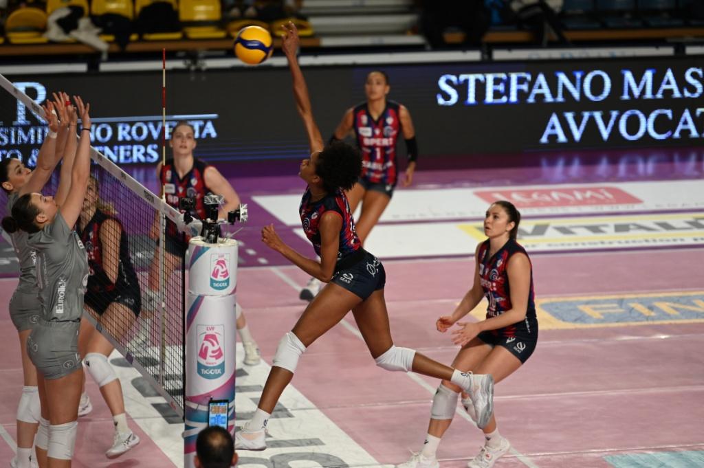 Volley femminile, scintille a Bergamo: Montalvo contro Haak nella 17ma di A1! Scandicci ospita Busto Arsizio