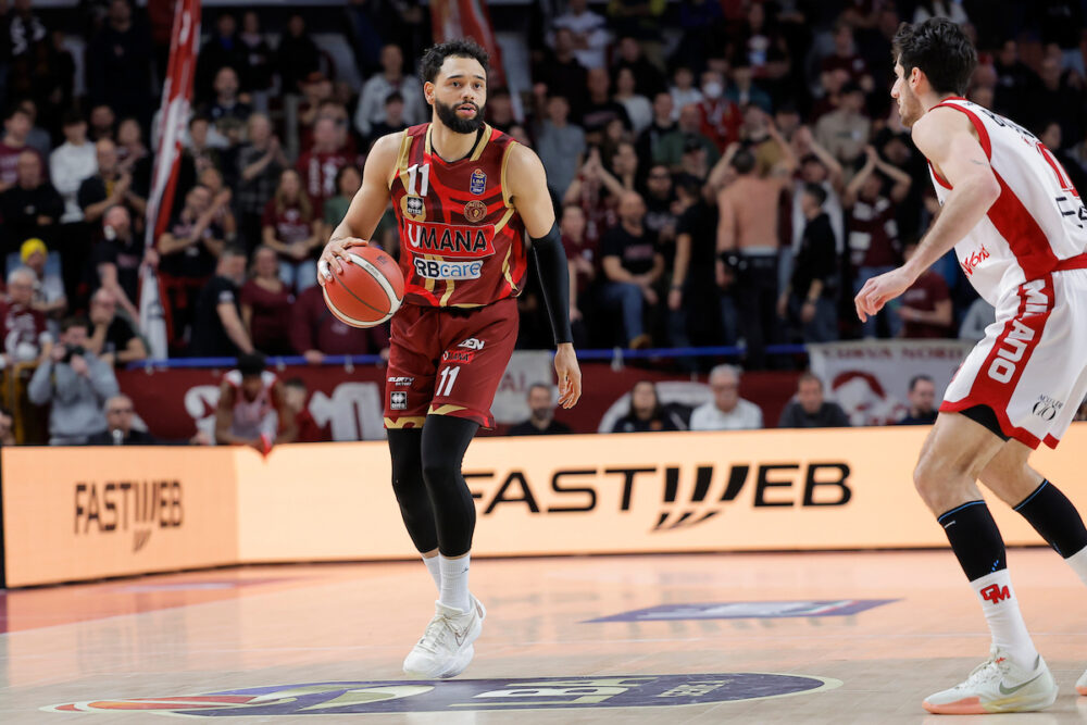 Basket, Venezia batte l’Olimpia Milano in Serie A. Brescia ko all’overtime in casa contro Tortona, Trapani vince