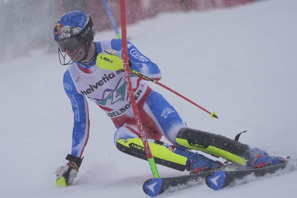 Noel beffa di due centesimi Braathen e trionfa nello slalom di Adelboden. Italia praticamente assente