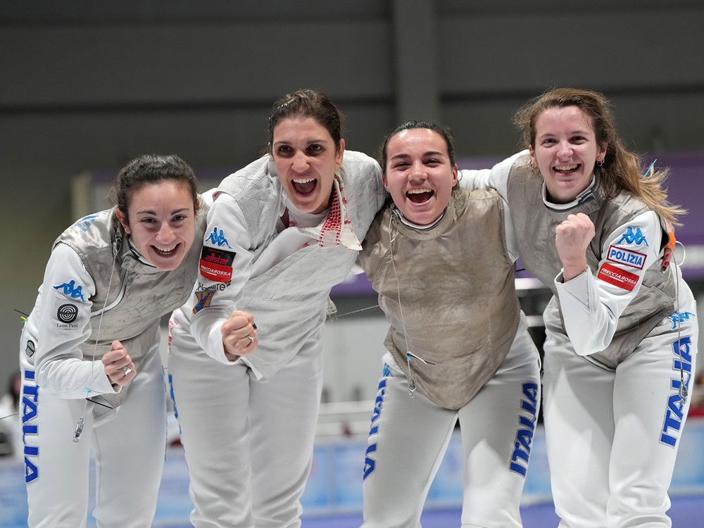 Scherma, le fiorettiste dominano ad Hong Kong. Imperiosa vittoria dell’Italia