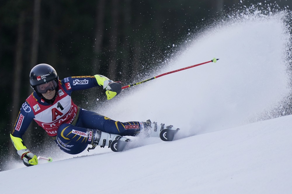 L’Italia si aggrappa a Sofia Goggia nel gigante di Kranjska Gora. Lara Colturi seconda, domina Hector