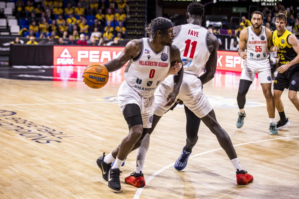 Basket, Reggio Emilia regge un tempo e crolla in casa di Tenerife in Basketball Champions League