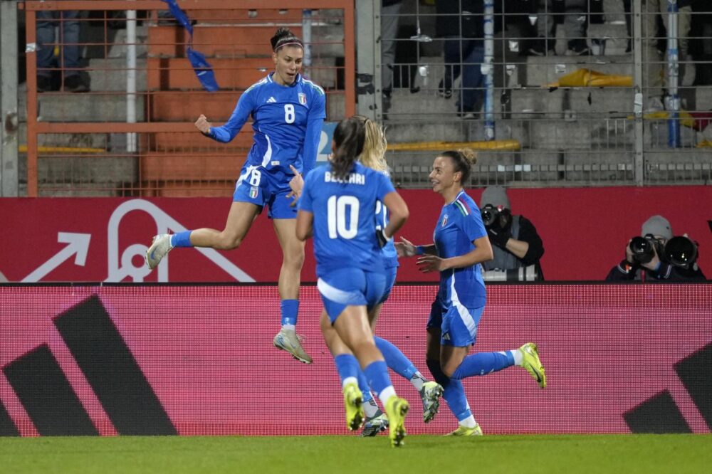 LIVE Italia-Galles 1-0, Nations League calcio femminile in DIRETTA: vittoria di misura, Bonansea firma la rete decisiva!