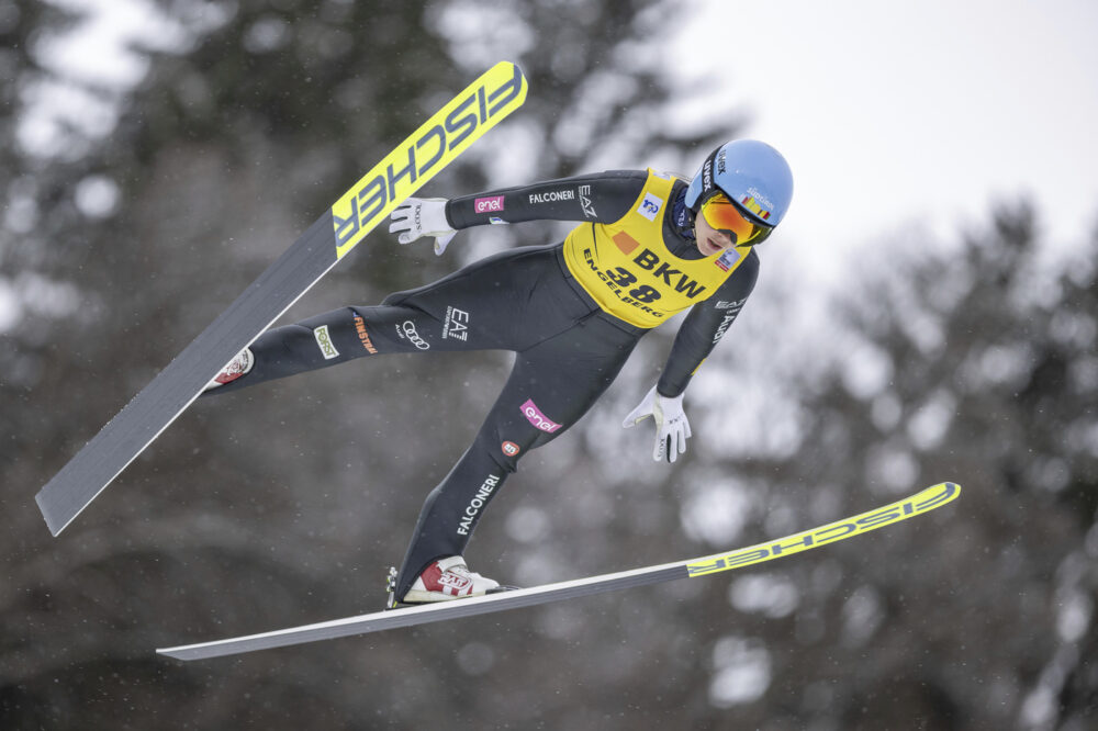 Salto con gli sci, Lara Malsiner settima in gara 1 a Hinzenbach. Nika Prevc domina, Sieff in top15