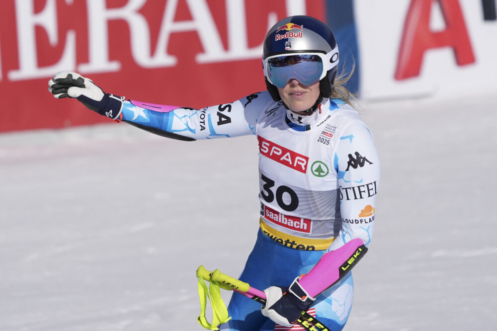 Lindsey Vonn rassicura: “Sto bene, ho perso per un po’ la sensibilità del braccio”