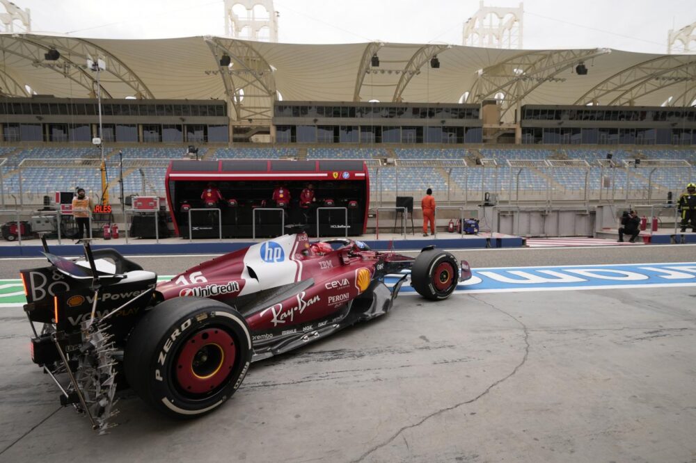 F1, il meglio della prima giornata di Test F1: Leclerc e Hamilton guidano la Ferrari