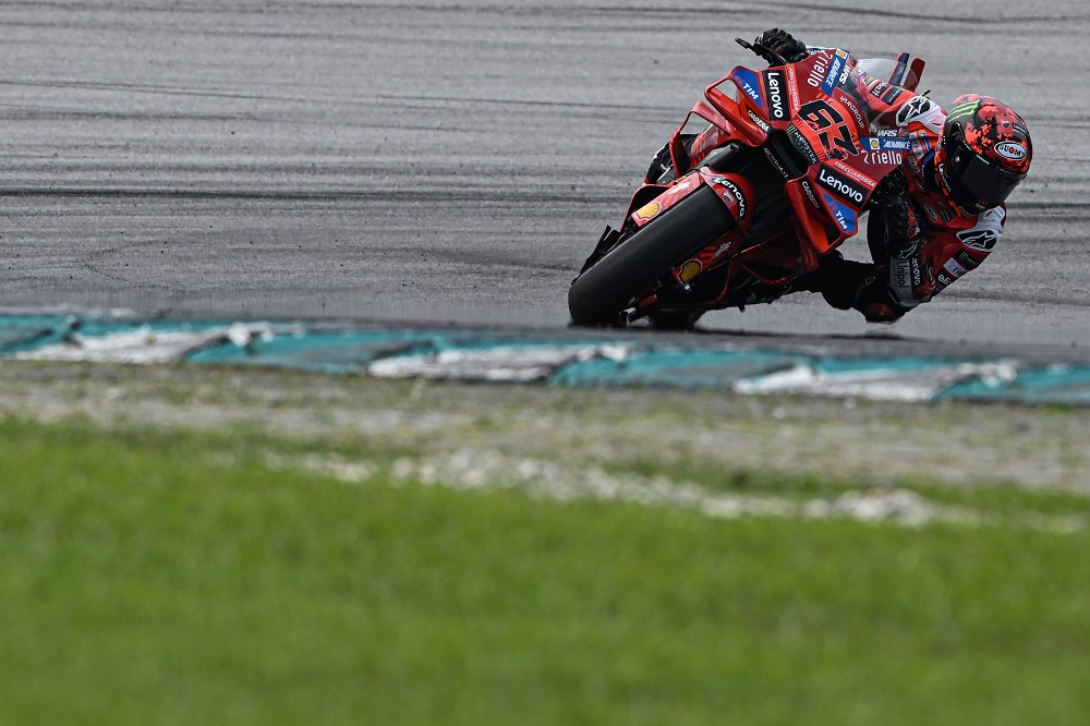 LIVE MotoGP, Test Buriram 2025 in DIRETTA: riparte il Day-2! Marc Marquez in vetta, Bagnaia vuole rispondere