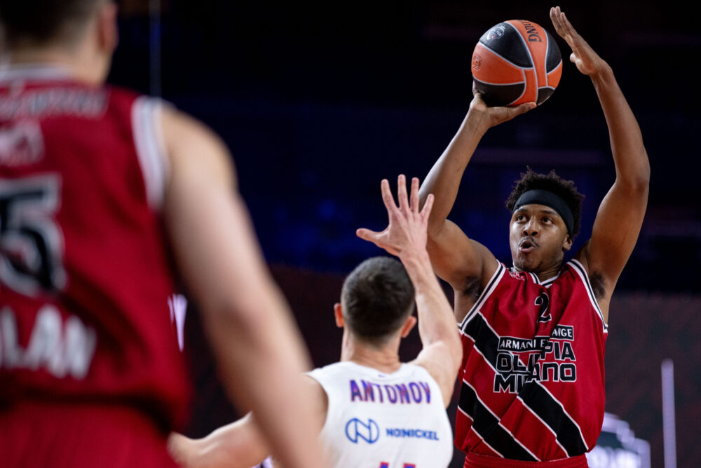 LIVE Zalgiris Kaunas-Olimpia Milano 87-89, Eurolega basket 2025 in DIRETTA: i meneghini espugnano la Zalgirio Arena, Leday mostruoso da 26 punti