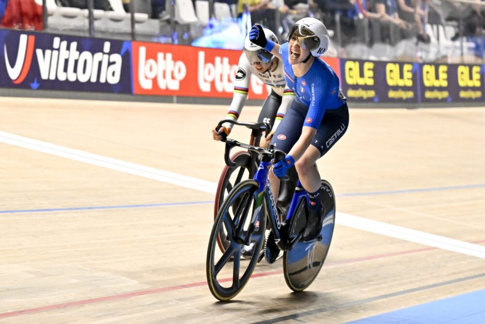 Martina Fidanza, che colpaccio! Batte Wiebes allo sprint e conquista l’oro nello scratch agli Europei!